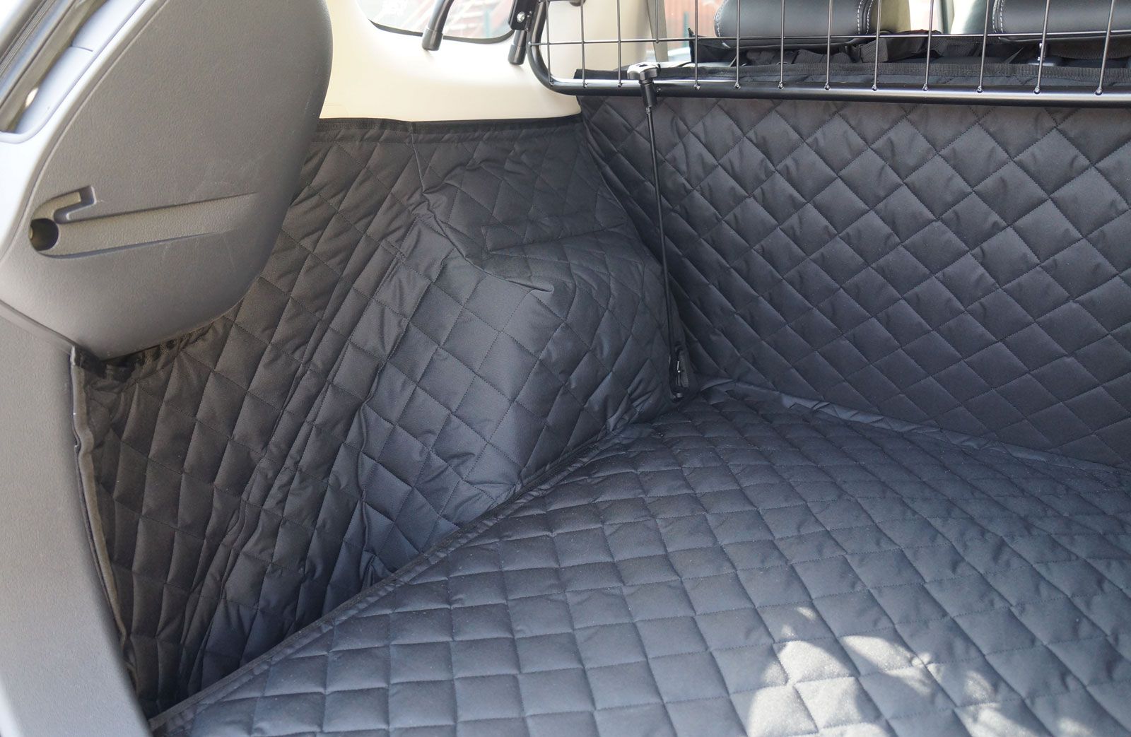 Boot Liner Usable with Mitsubishi Outlander Dog Guard