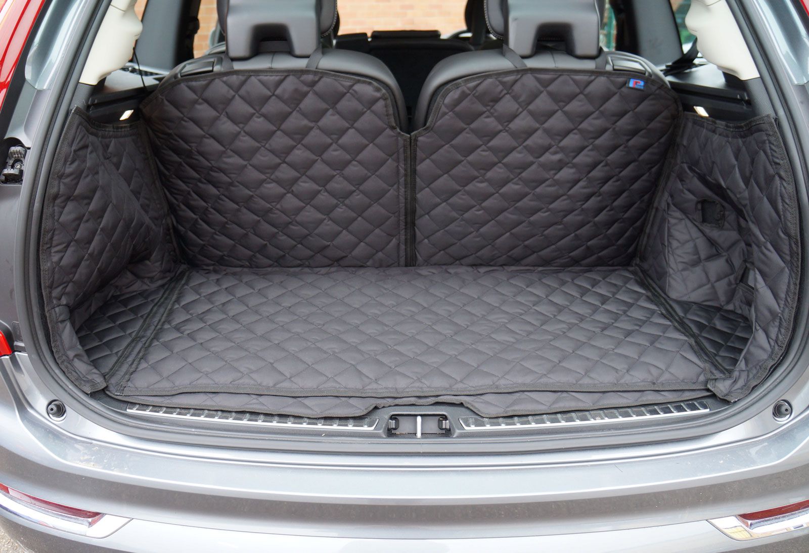 Volvo boot on sale liner