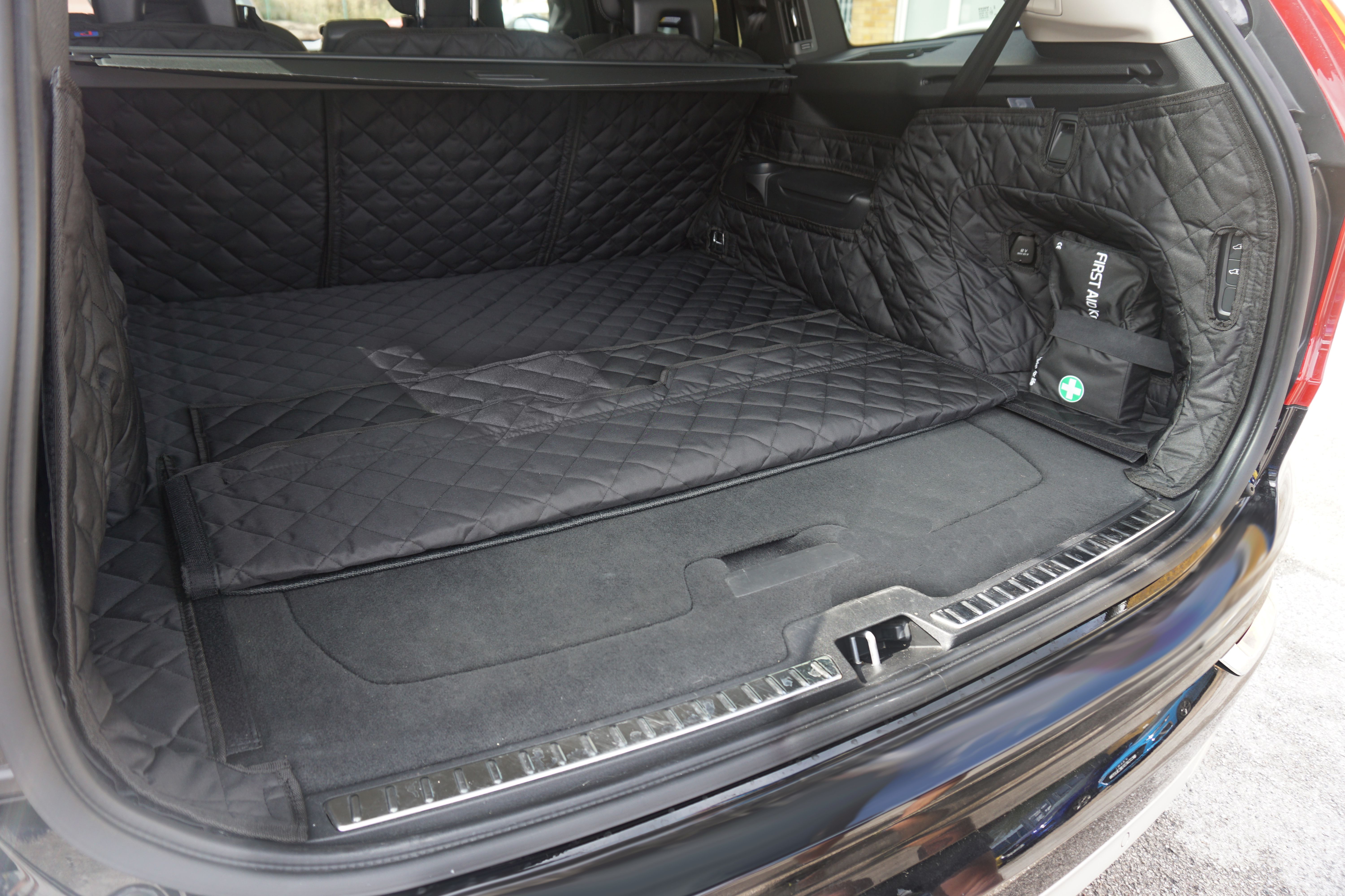 Volvo XC90 Boot Liner - Storage Access