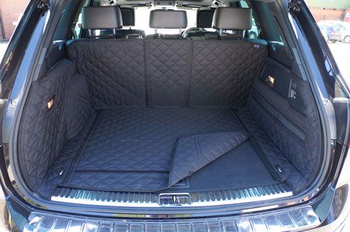 VW Touareg Boot Liner - Storage access