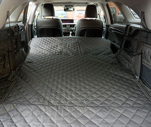 Lexus RX L 450H - Optional seat drop back