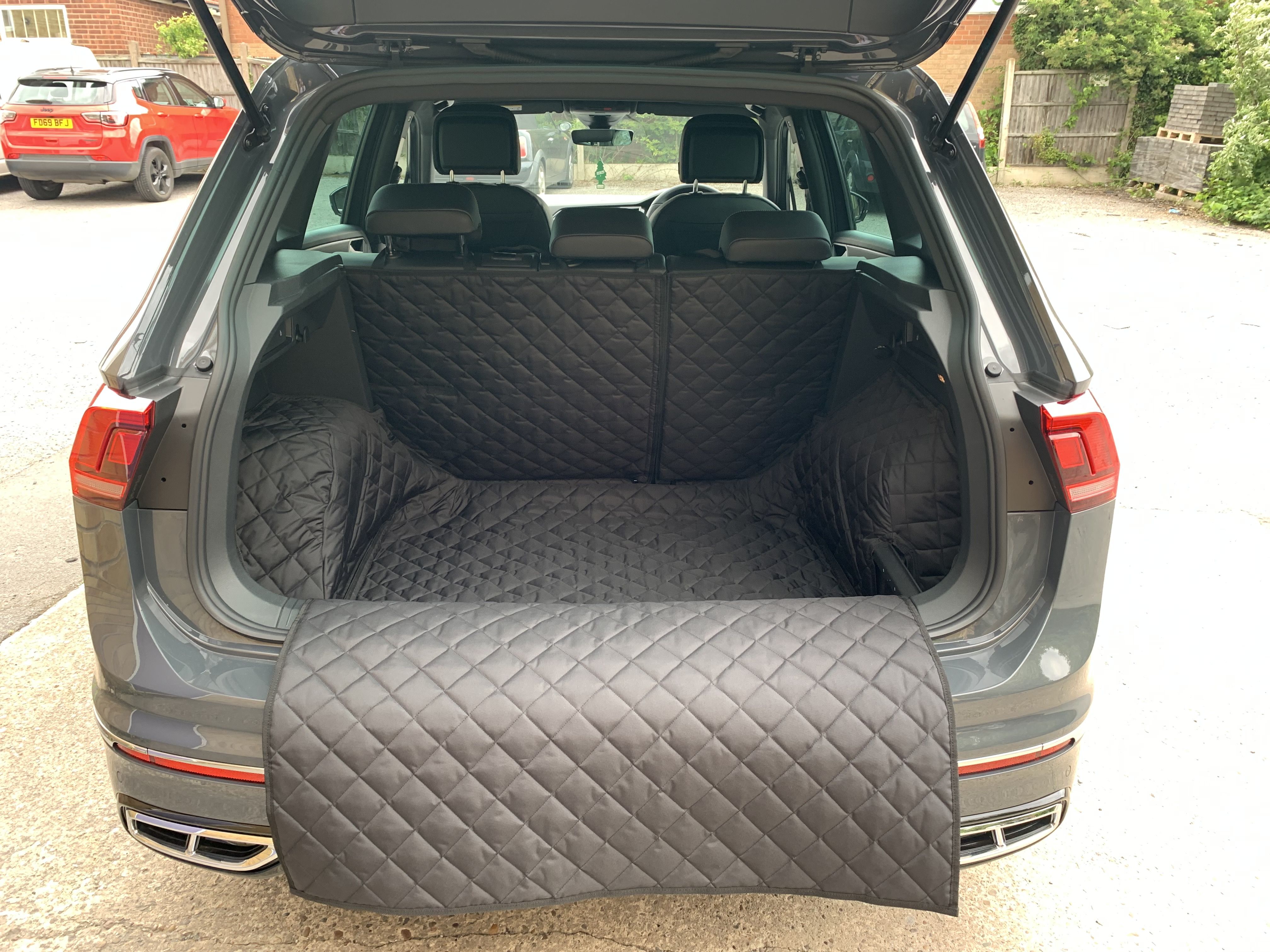 1 Piece Fully Tailored Boot Liner