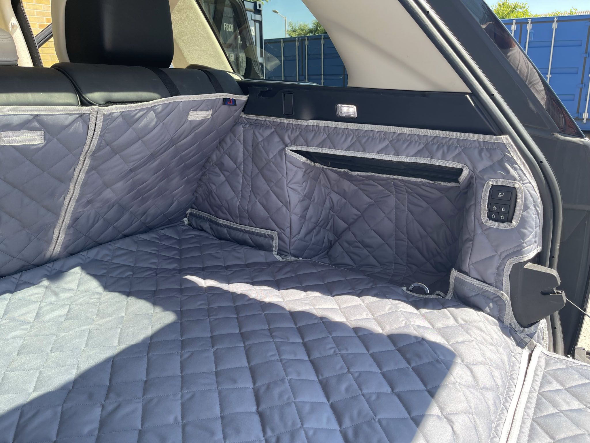 1 Piece Fully Tailored Boot Liner