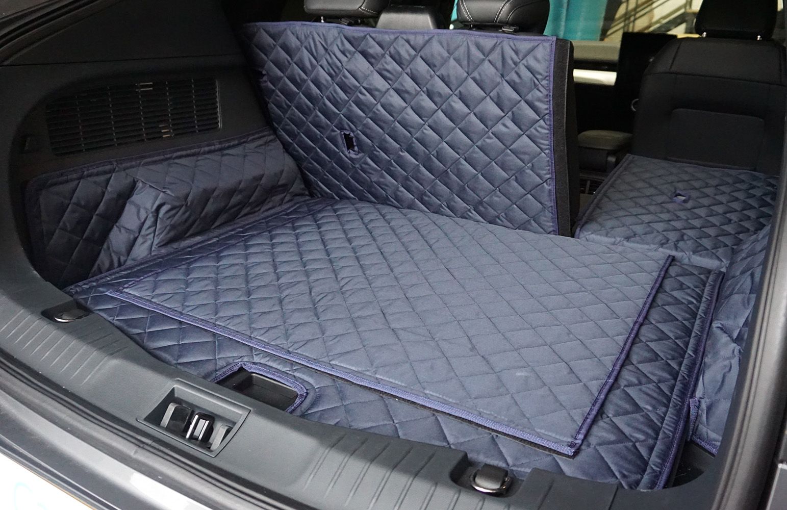 1 Piece Fully Tailored Boot Liner