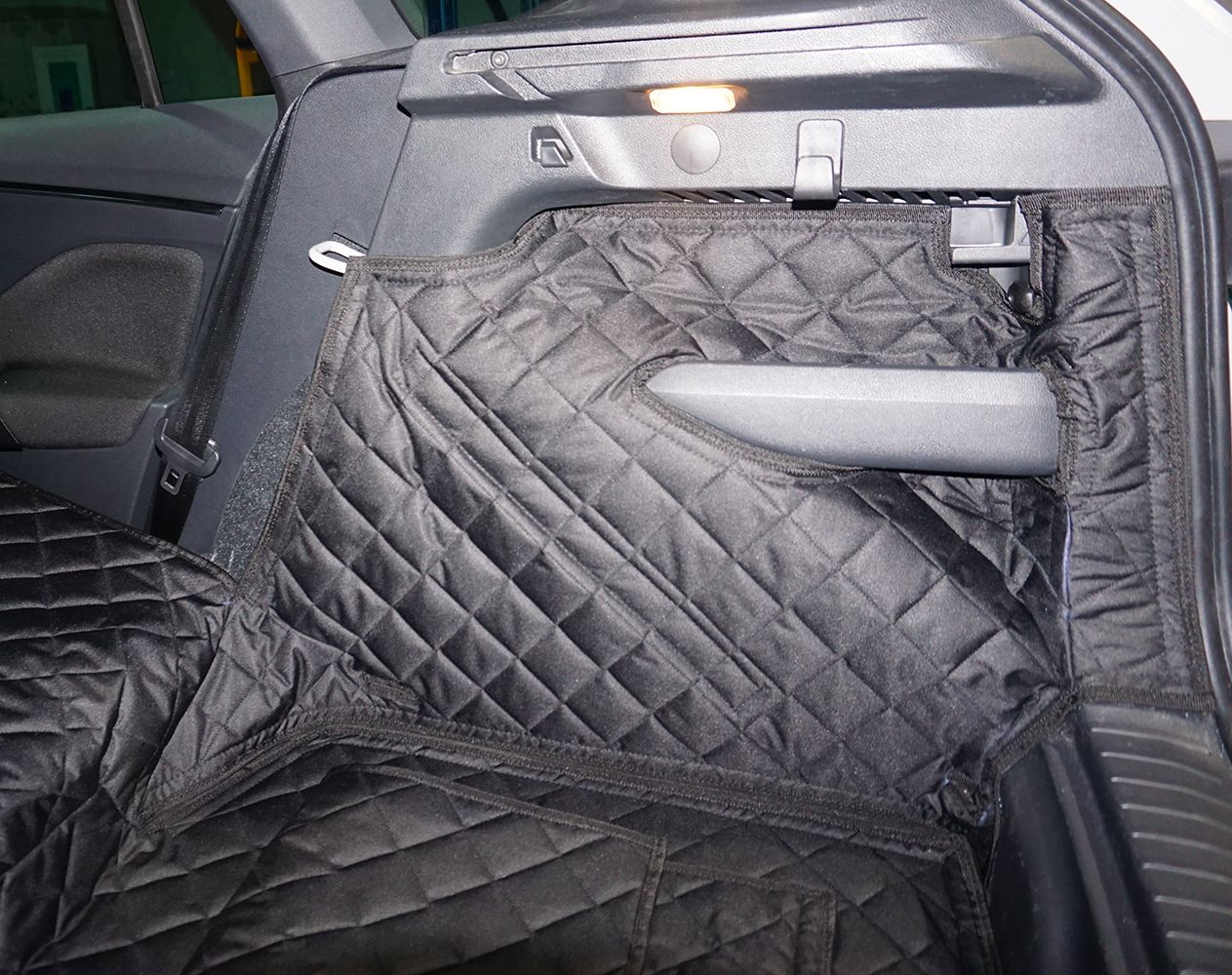 1 Piece Fully Tailored Boot Liner