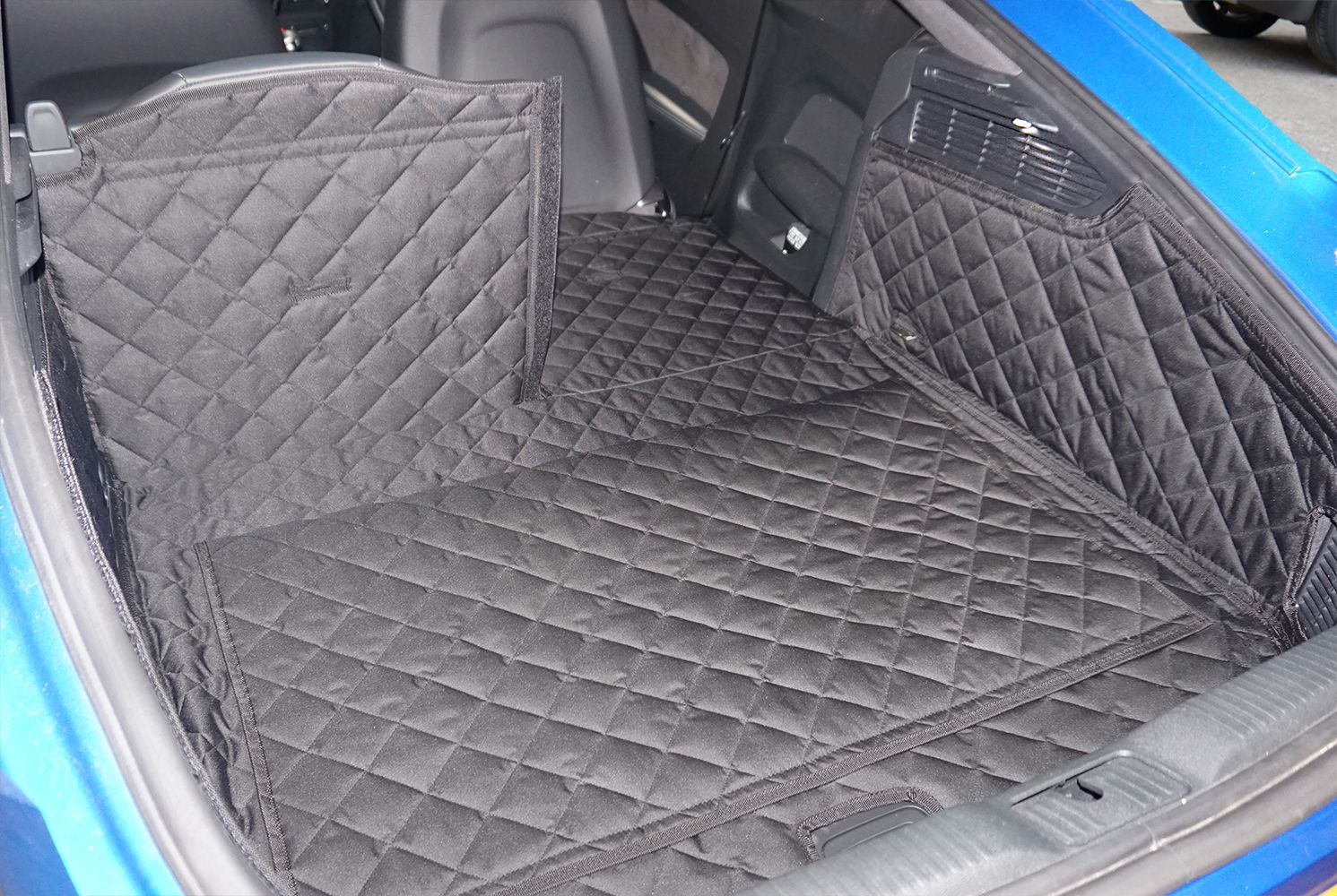 1 Piece Fully Tailored Boot Liner