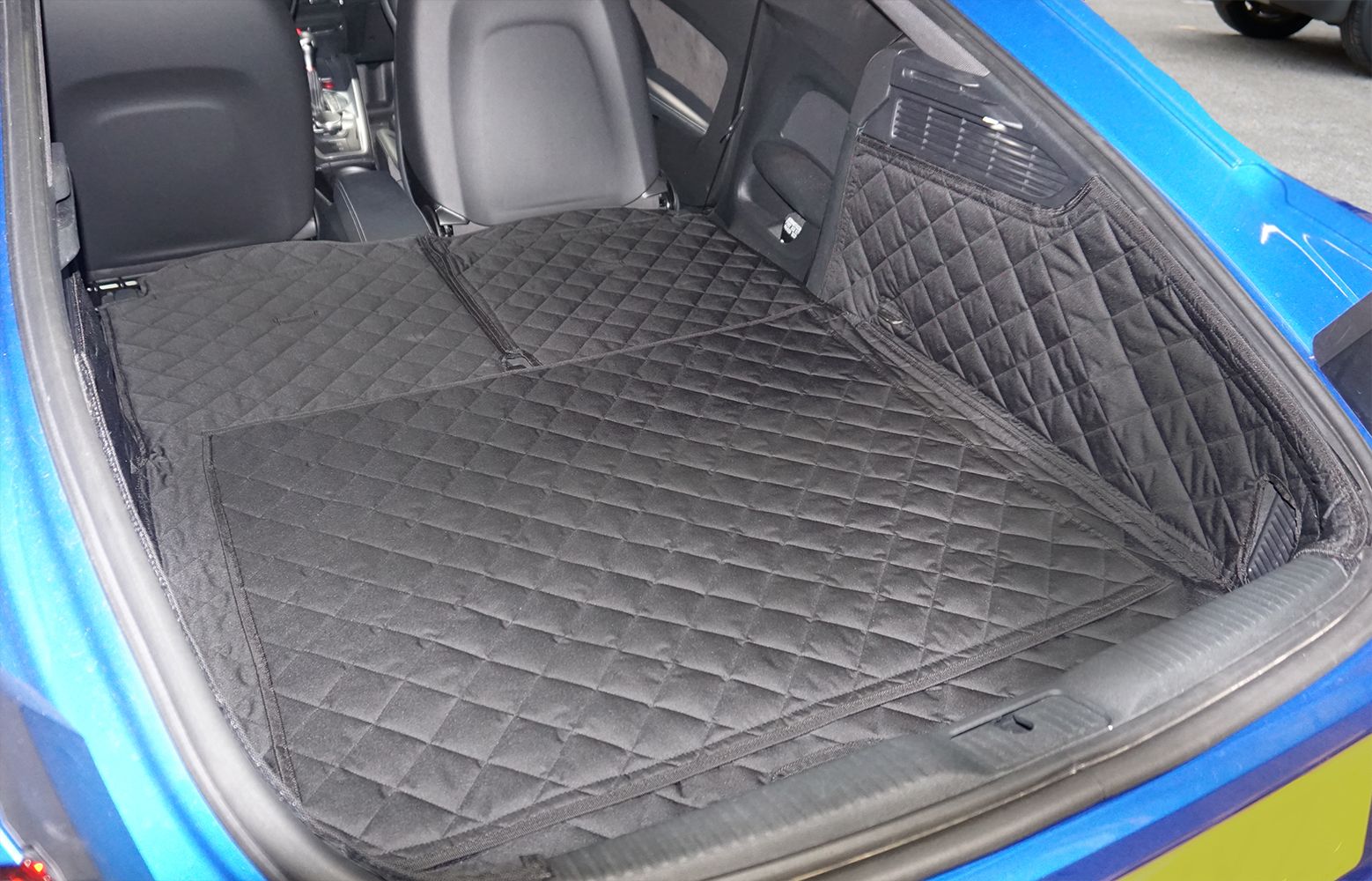 1 Piece Fully Tailored Boot Liner